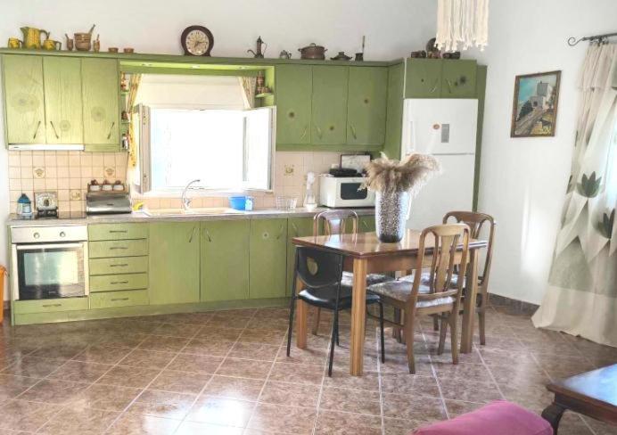 Elena'S Farm House Near Airport And Artemida Beach 外观 照片