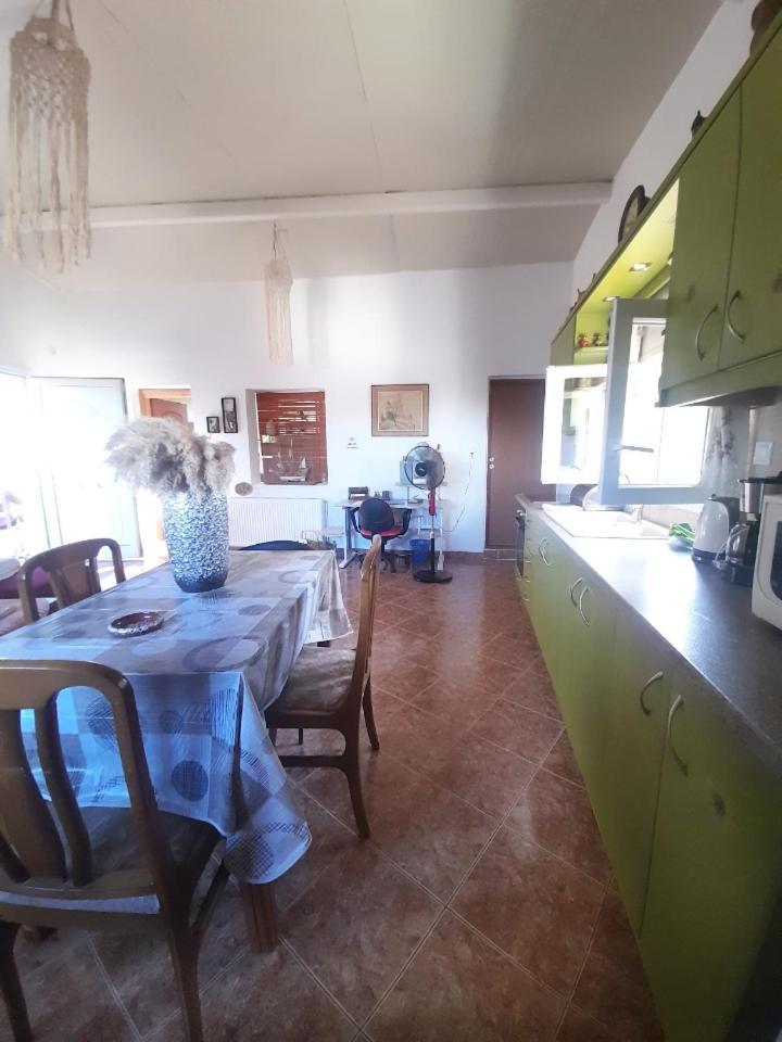 Elena'S Farm House Near Airport And Artemida Beach 外观 照片